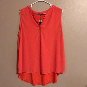 Sleeveless blouse
